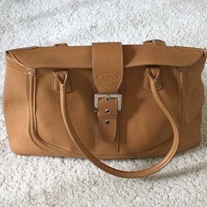 Tod’s Camel Pebbled Leather Shoulder Bag Handbag